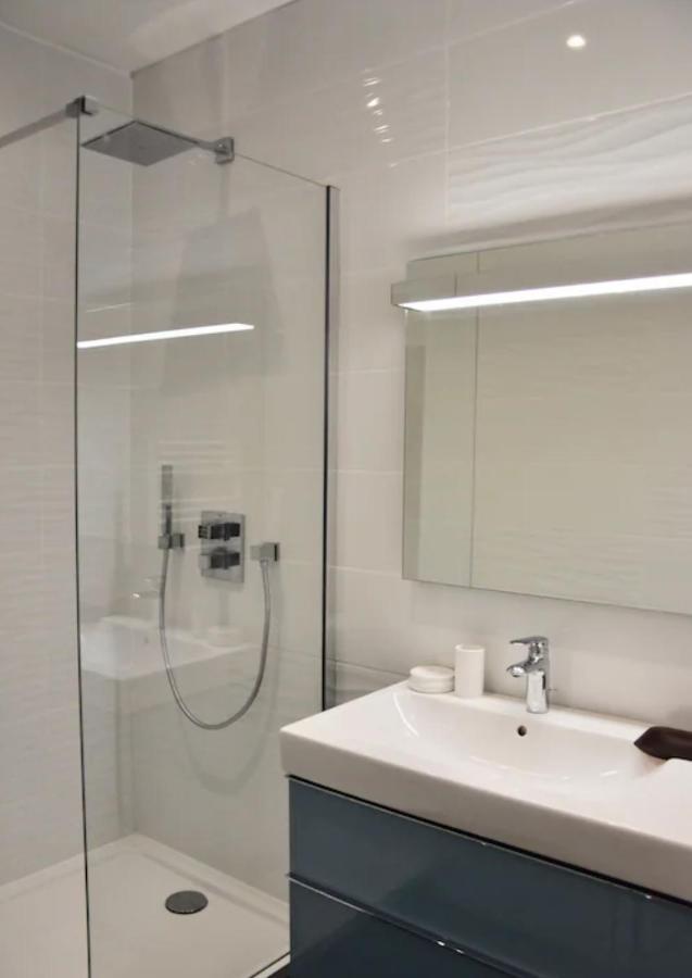 Elegant Appartement Dans Le Quartier Concorde A Párizs Kültér fotó